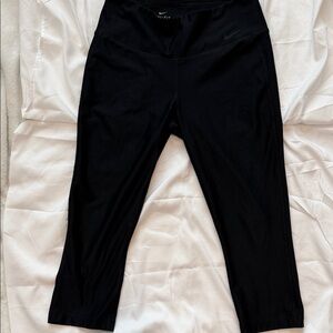 Nike Jet Black Athletic Capris